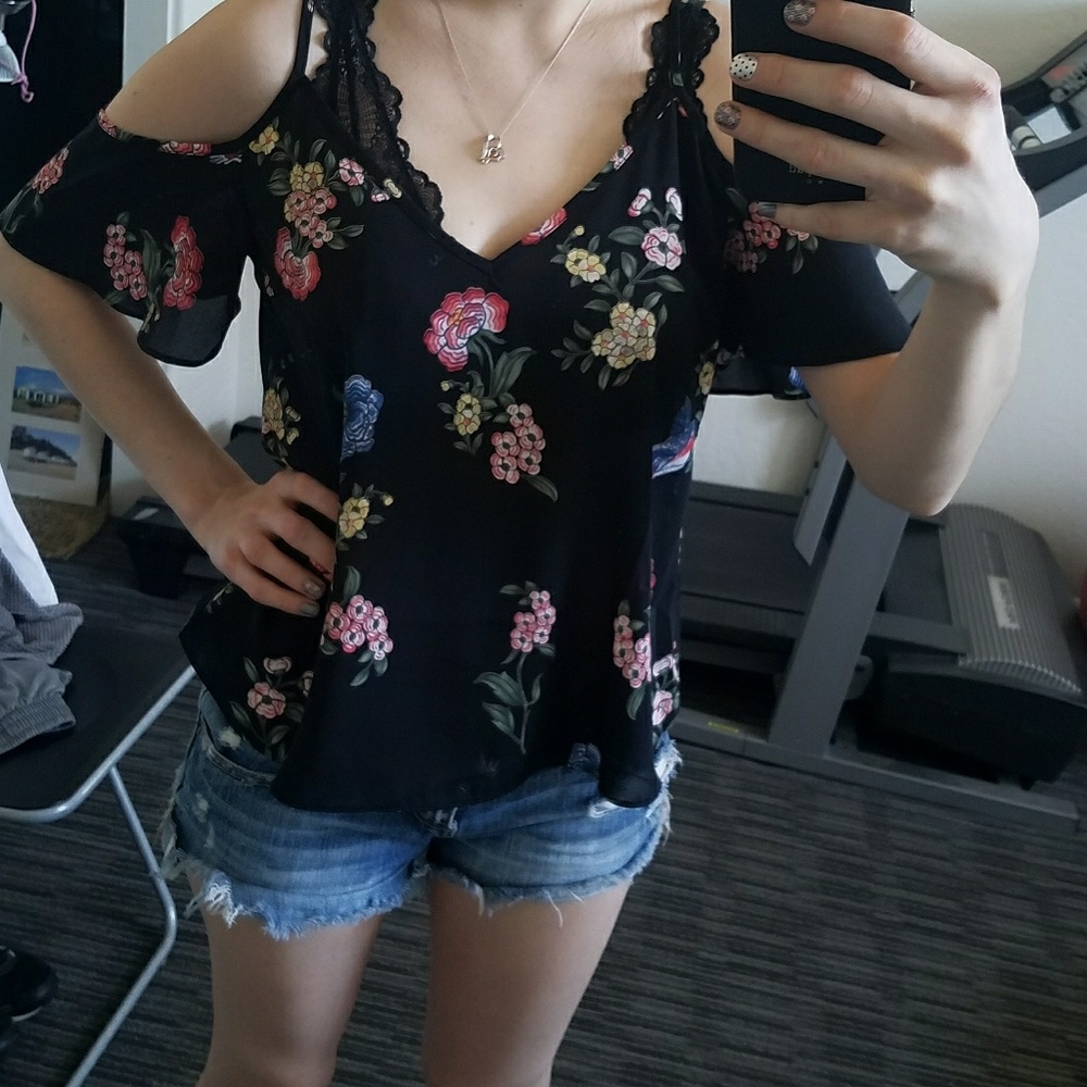 Cold shoulder top